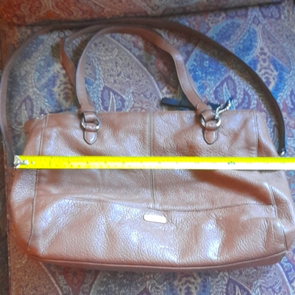 Vintage Coach brown leather purse Make An Offer! - Picture 8 of 8